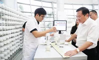 张兵带队赴深圳招商引资时强调 坚持一把手抓一号工程 放眼世界对标一流选好商招大商 聚焦中草药研发精准发力
